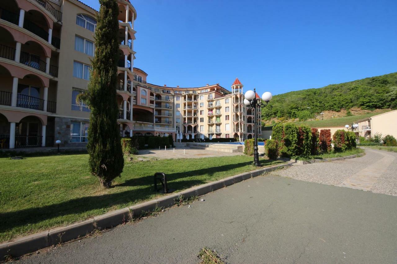 Menada Negresco Apartments 埃勒尼特 外观 照片