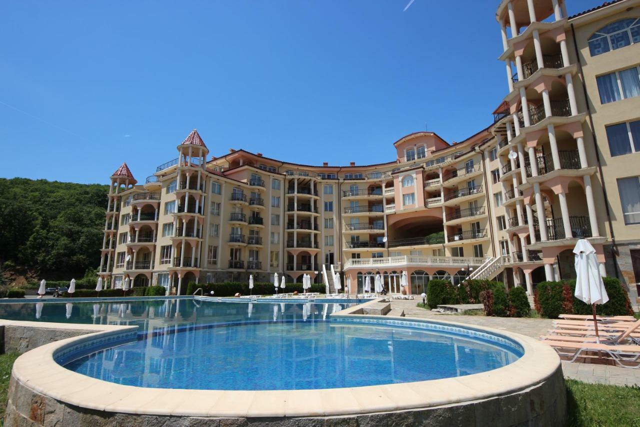 Menada Negresco Apartments 埃勒尼特 外观 照片